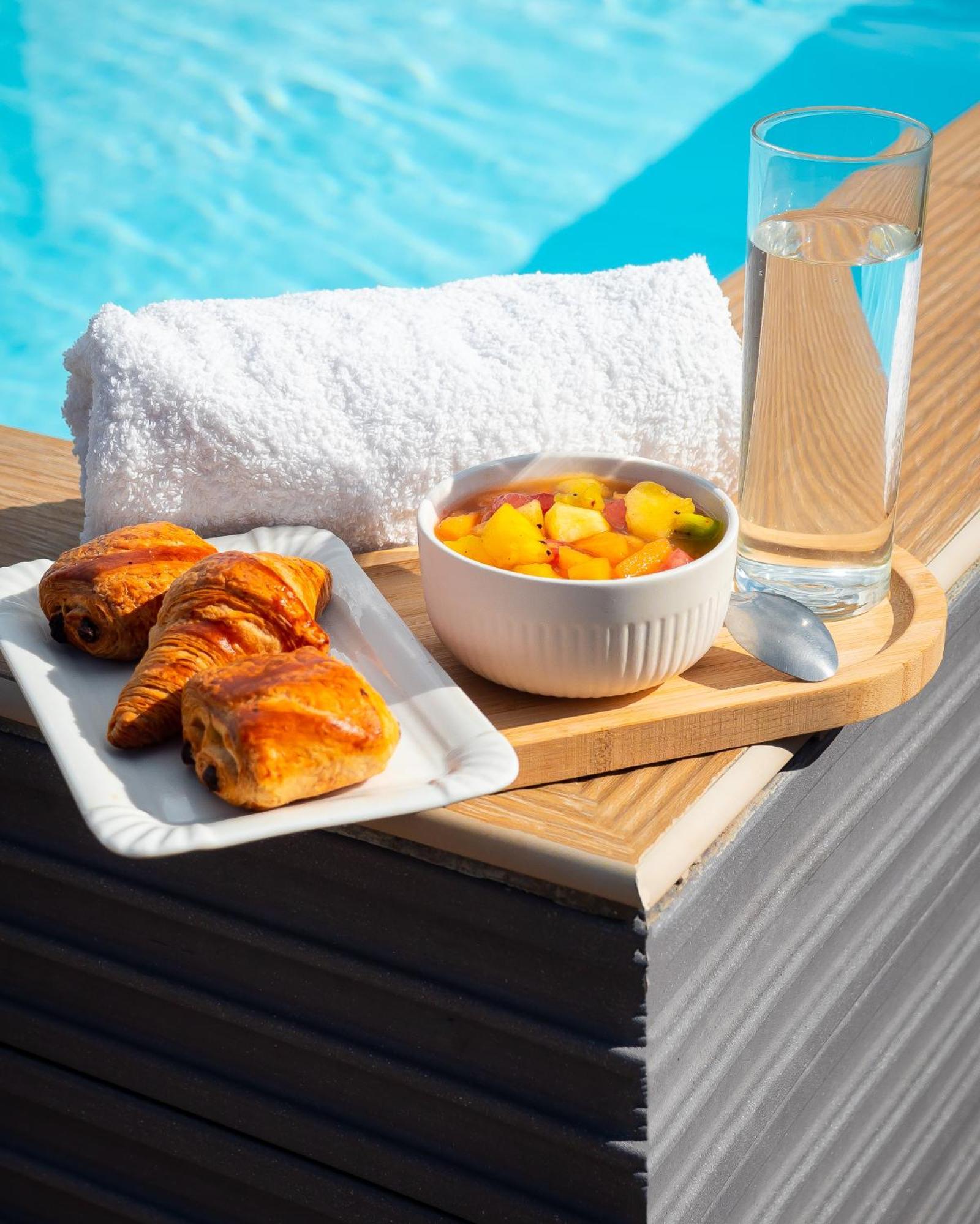Evasion En Plein Coeur De La Ville Studio Jacuzzis Sauna Et Piscine Au Centre De פורט-לואיס מראה חיצוני תמונה